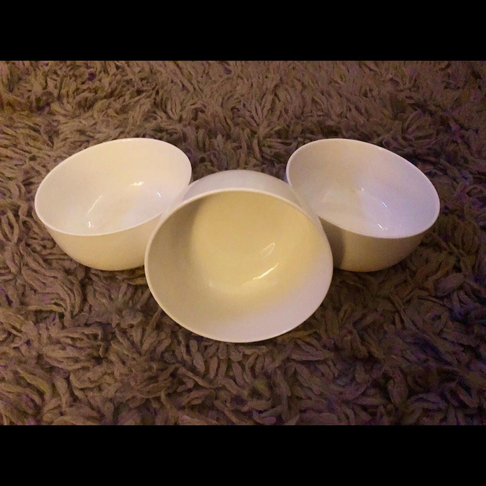 3 porcelain bowls